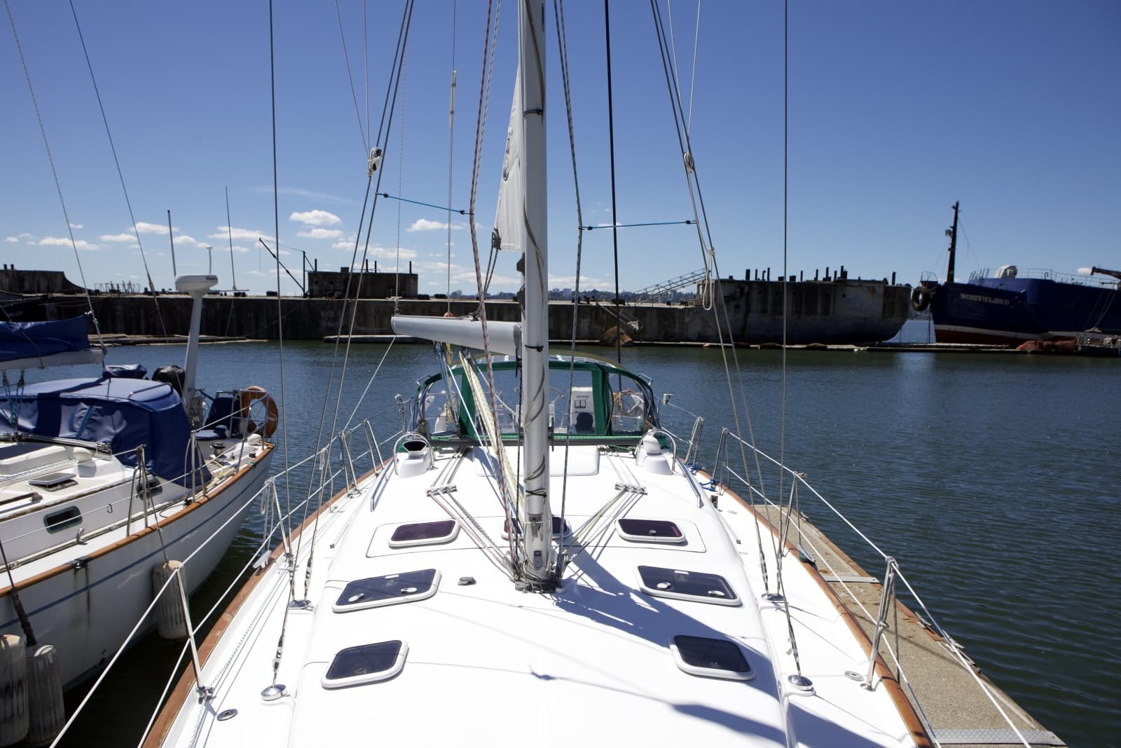 2005 Beneteau 423