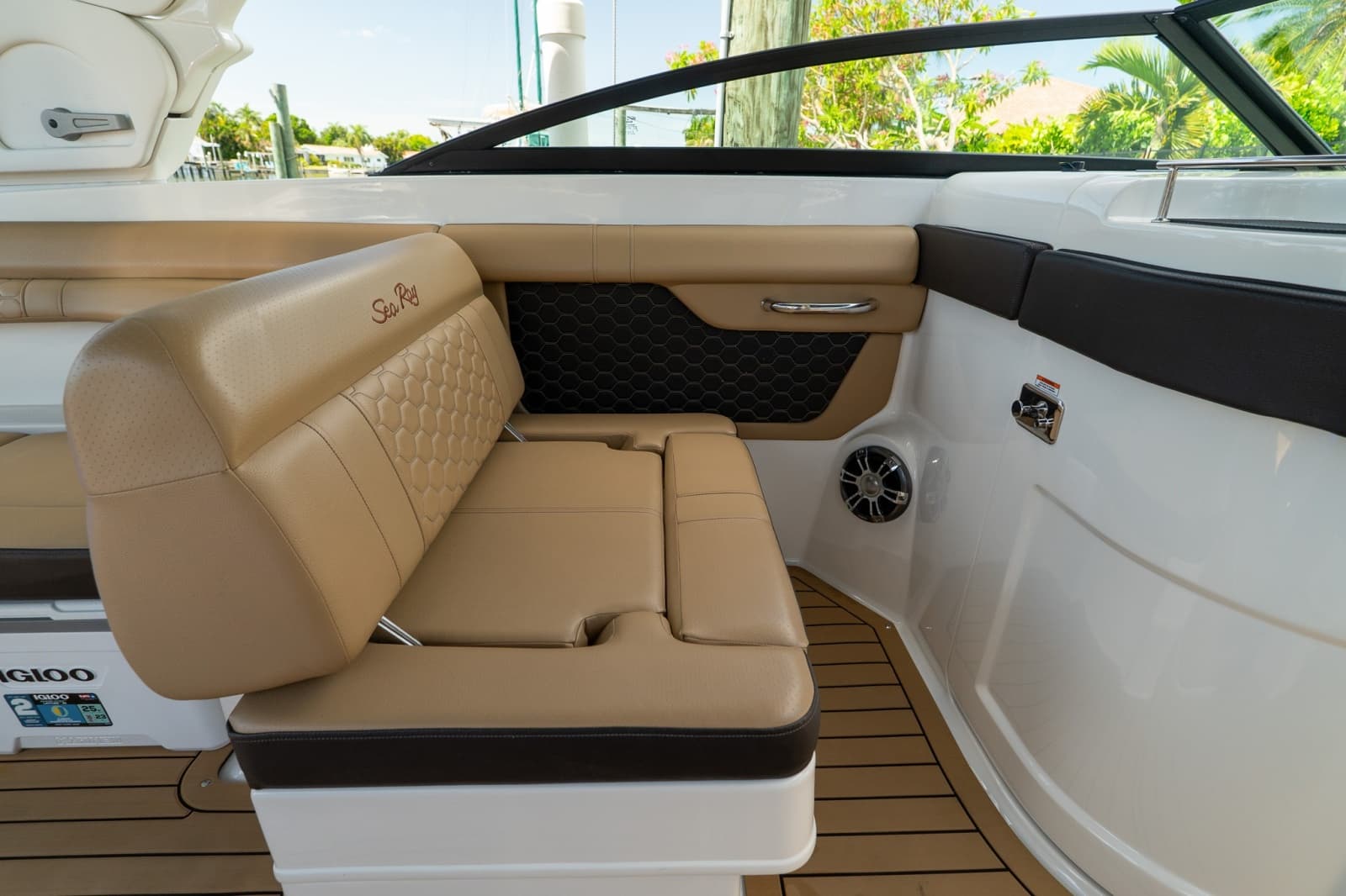 2022 Sea Ray SDX 290