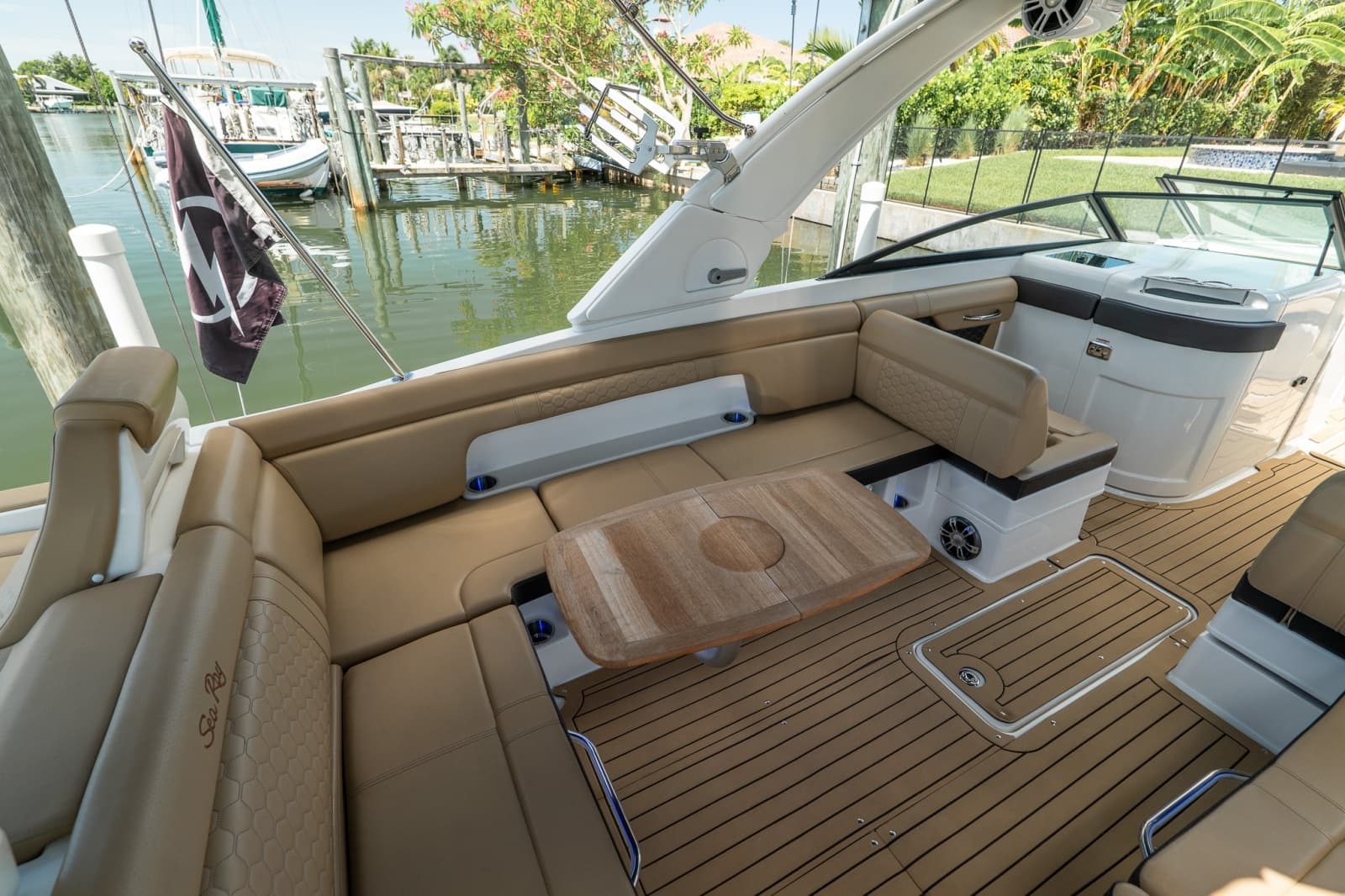 2022 Sea Ray SDX 290