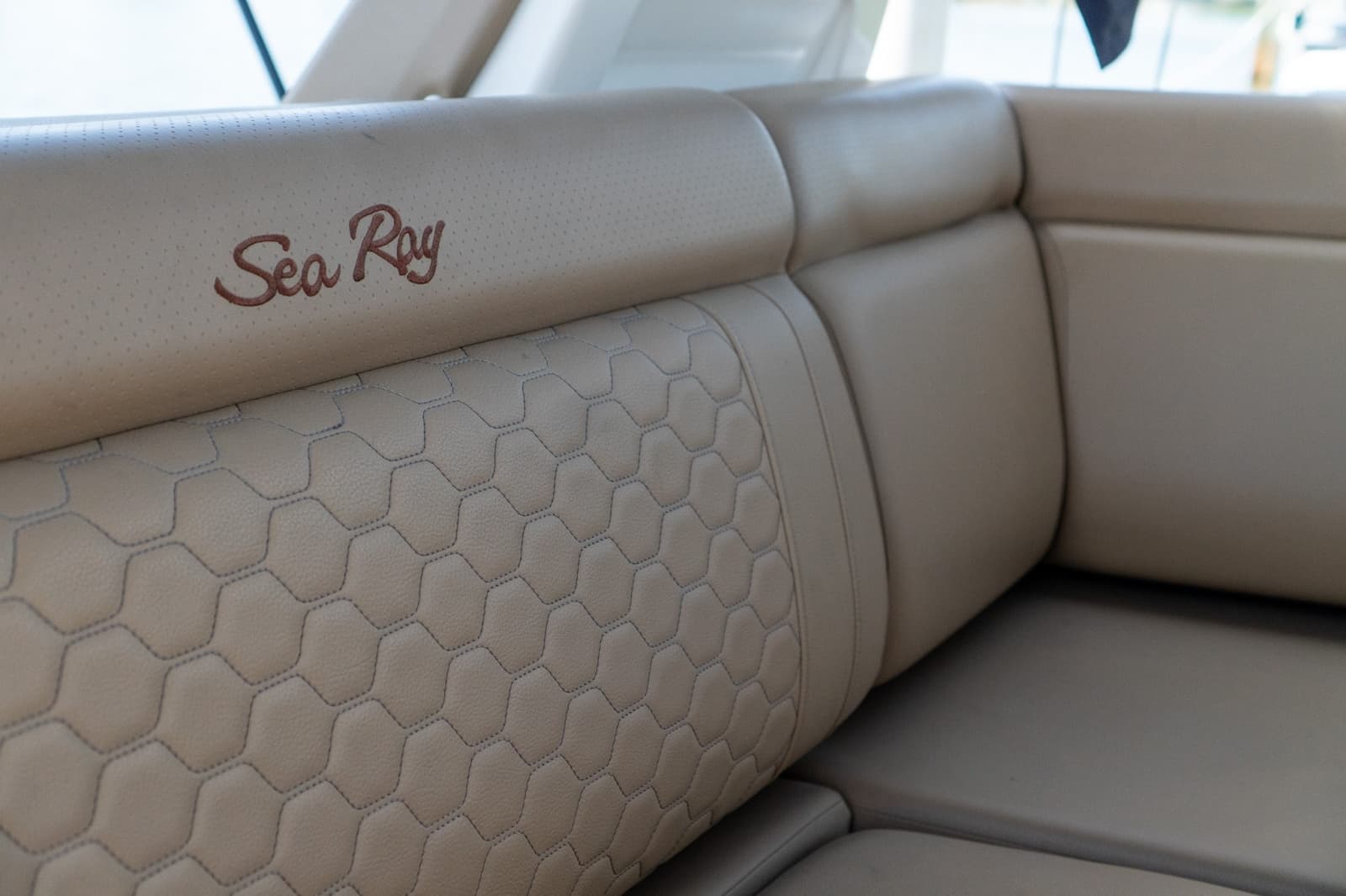 2022 Sea Ray SDX 290