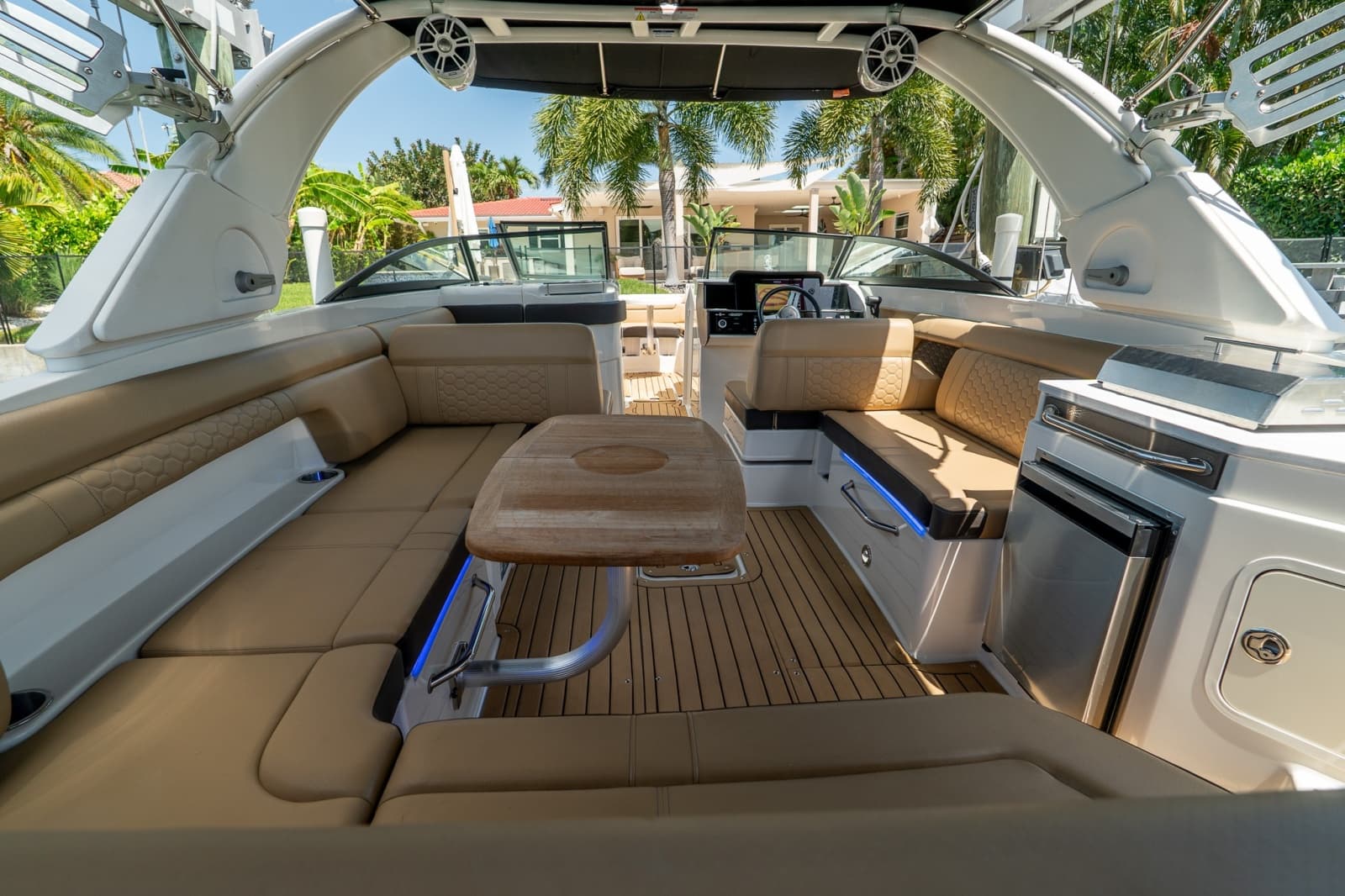 2022 Sea Ray SDX 290