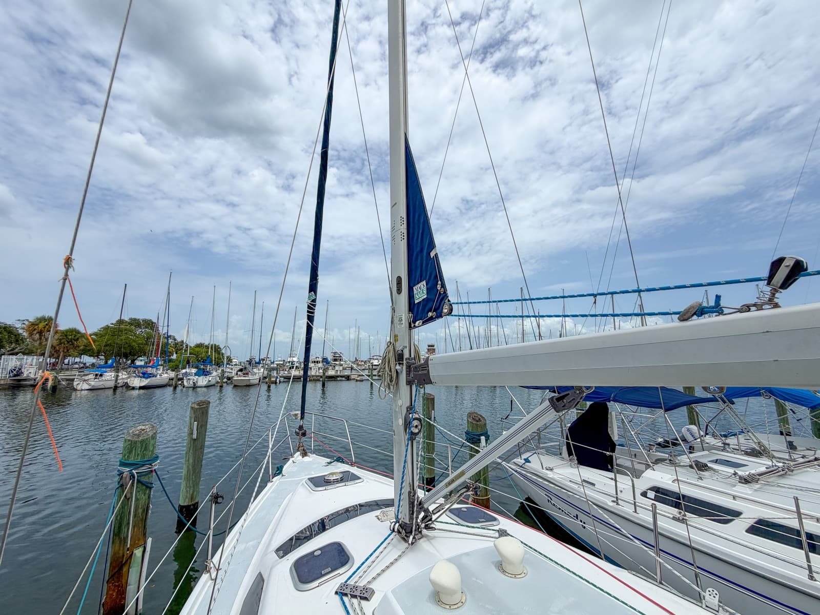 1999 Hunter 310