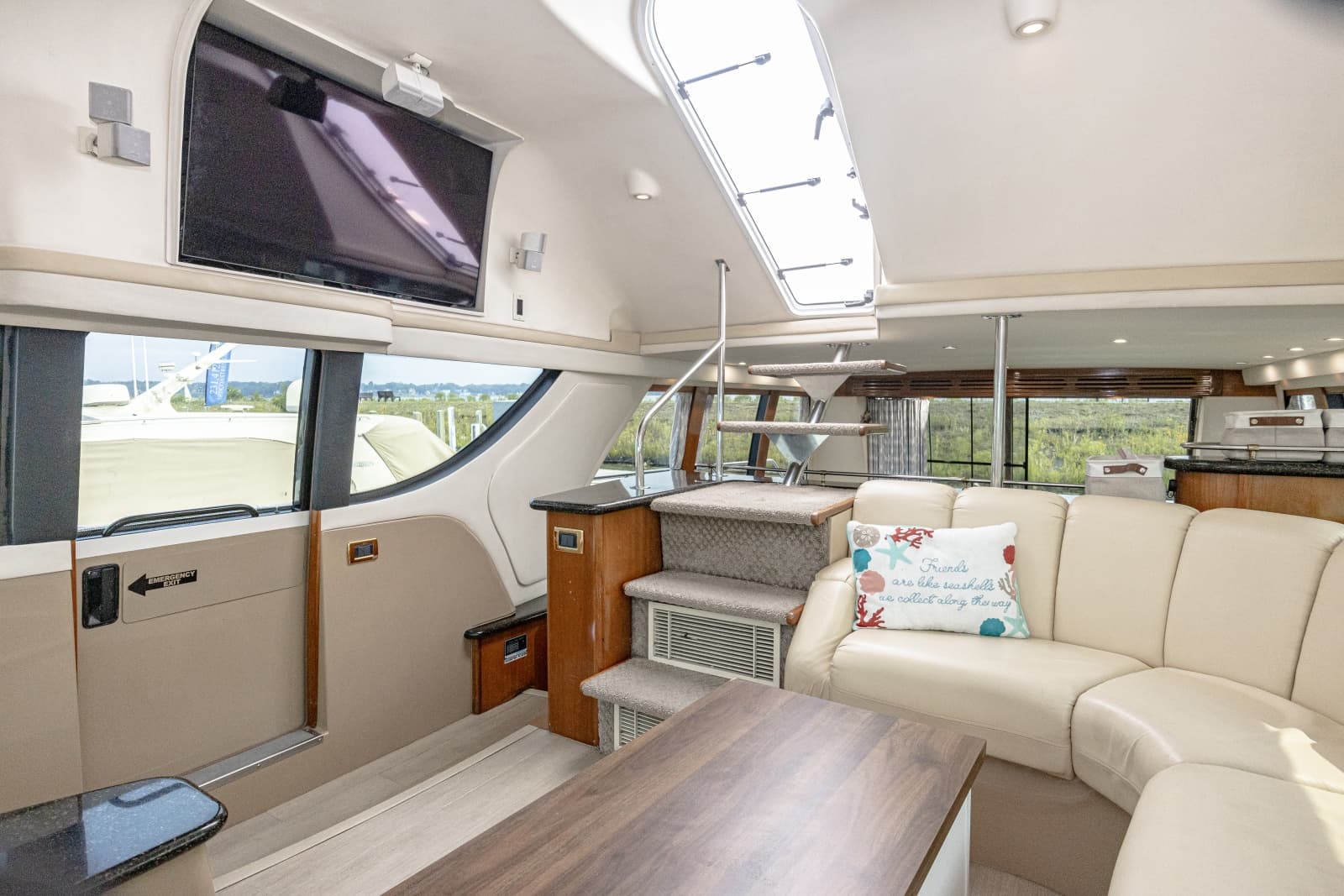2002 Carver 530 Voyager Sky Lounge