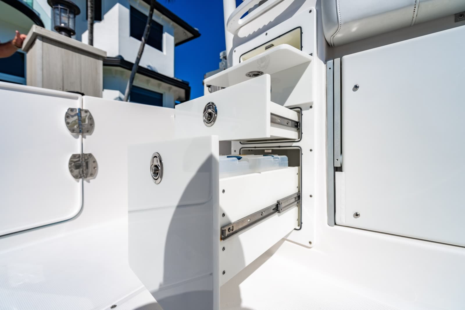 2019 Everglades 355 Center Console