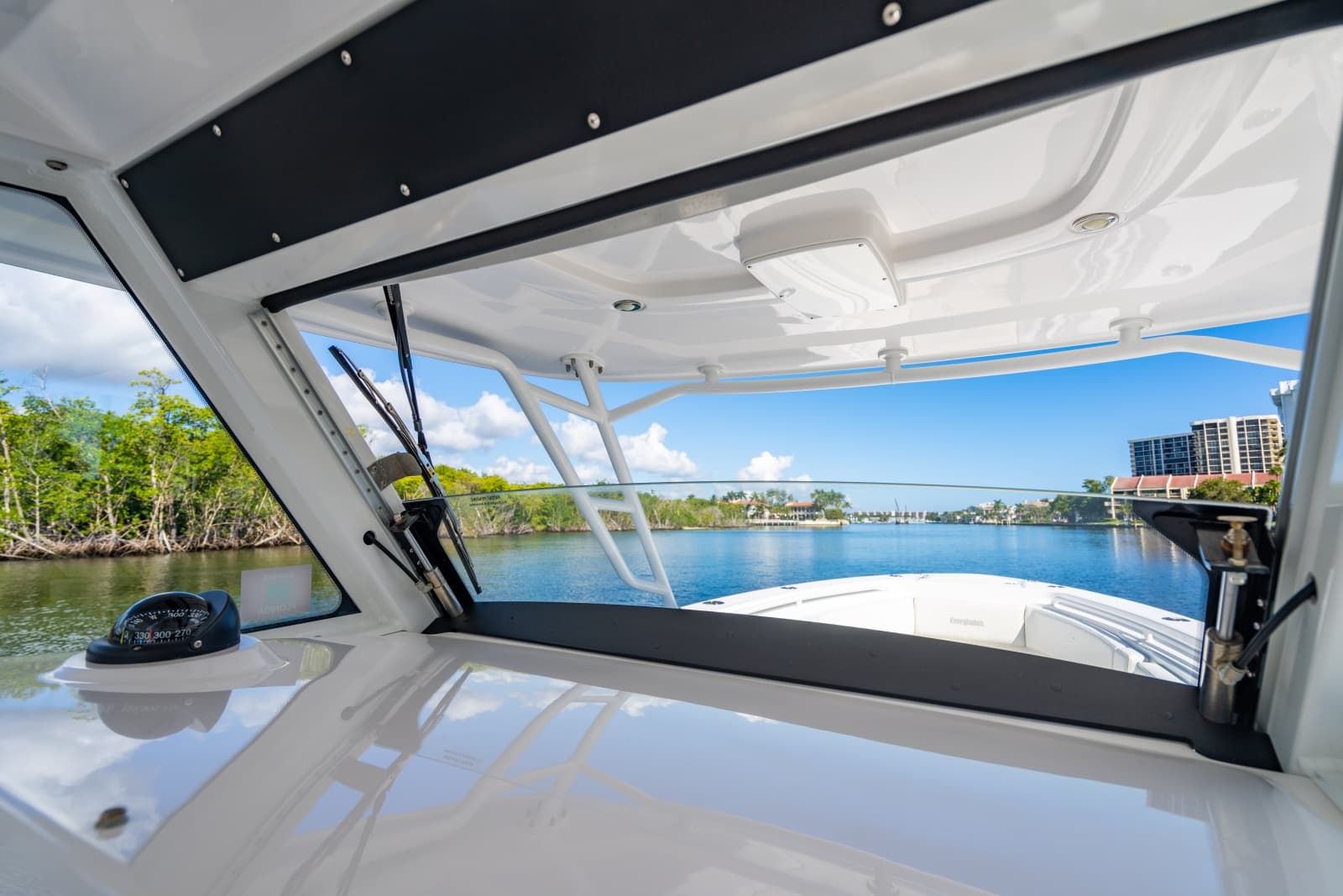 2019 Everglades 355 Center Console