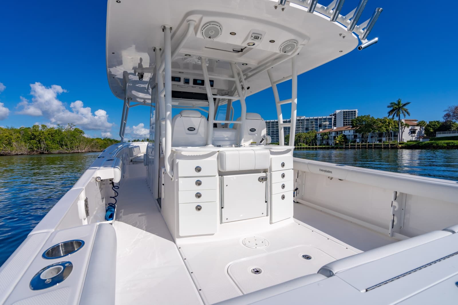 2019 Everglades 355 Center Console