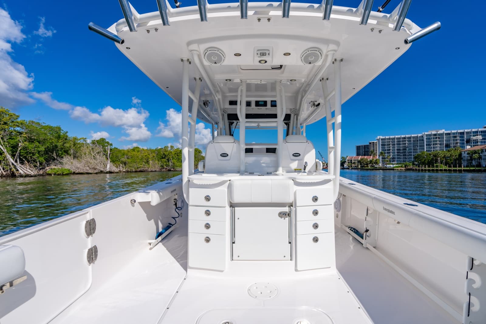2019 Everglades 355 Center Console