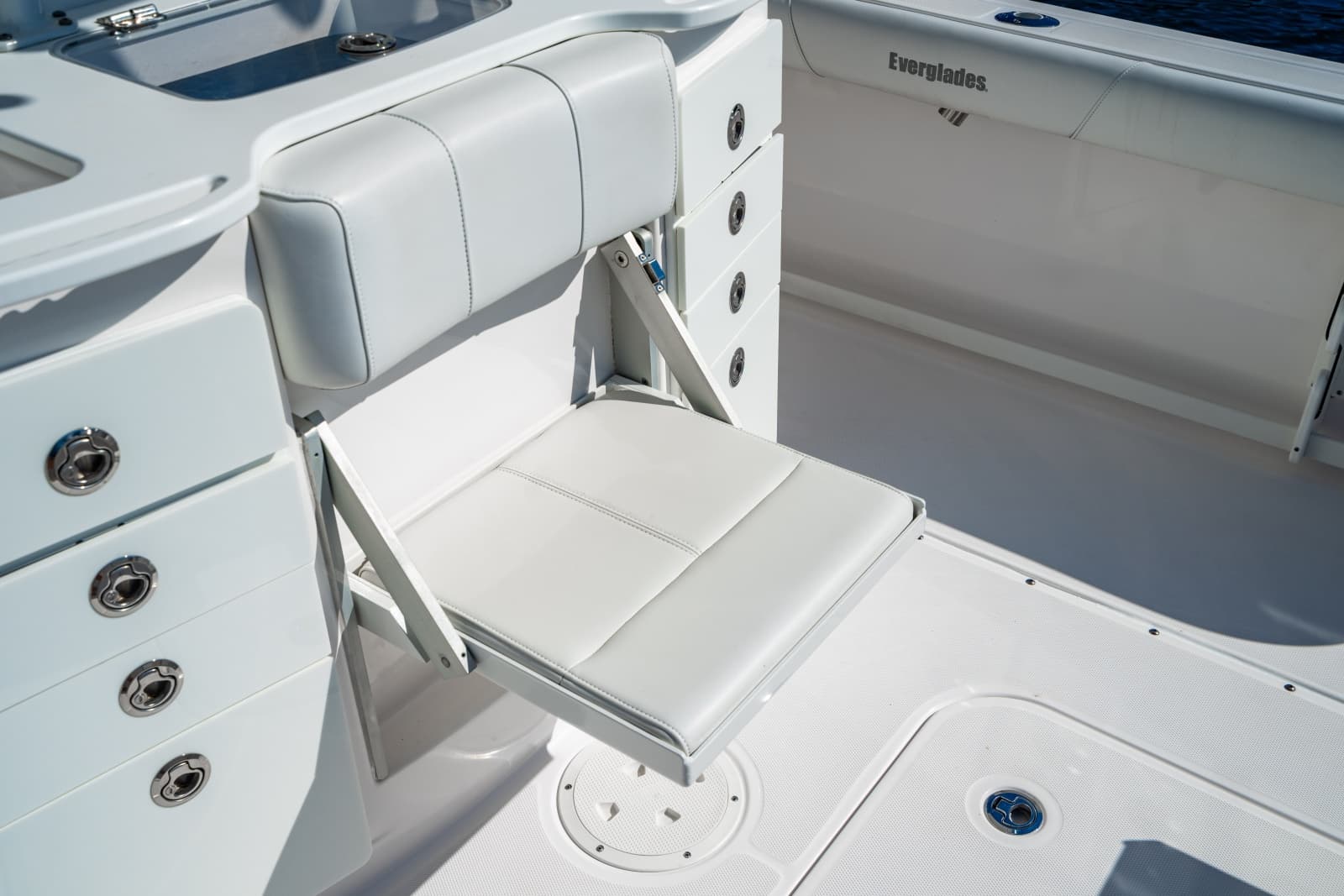 2019 Everglades 355 Center Console