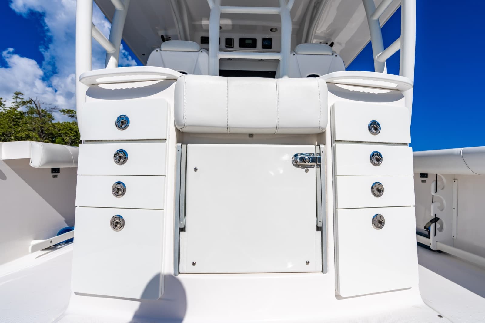 2019 Everglades 355 Center Console