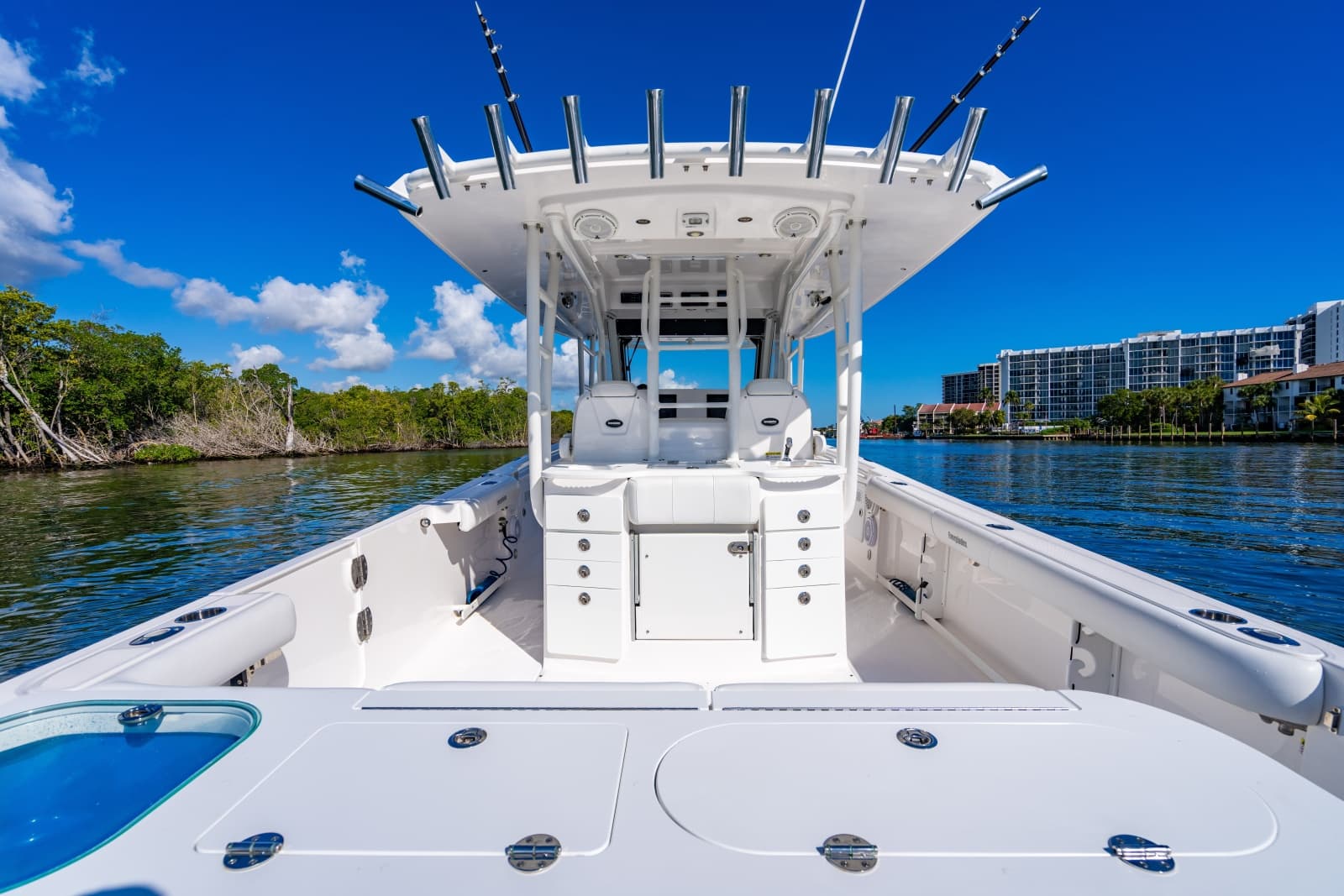 2019 Everglades 355 Center Console
