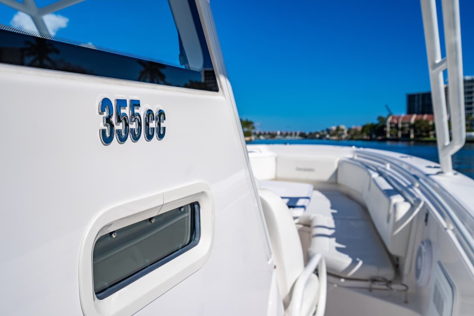 2019 Everglades 355 Center Console