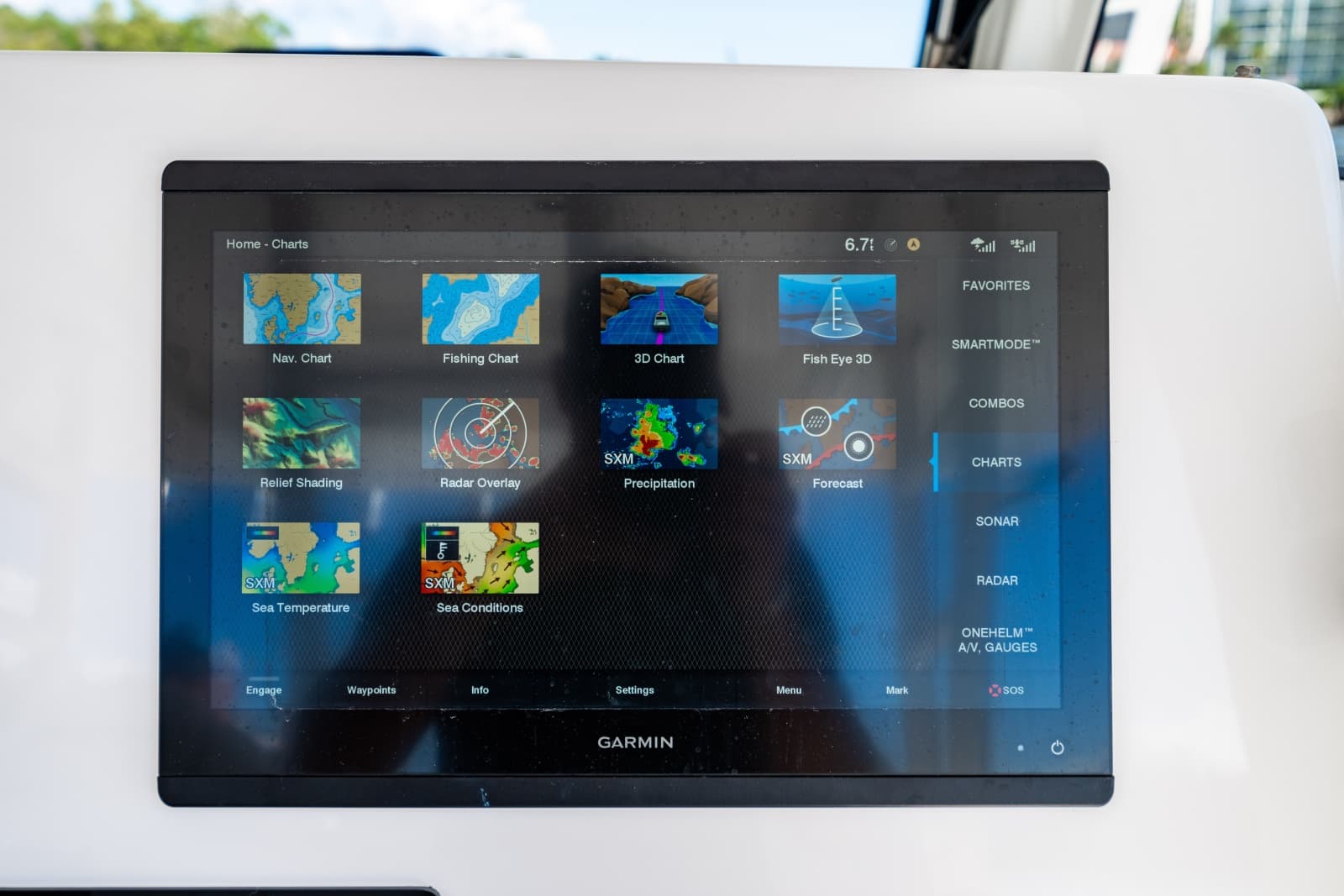2019 Everglades 355 Center Console