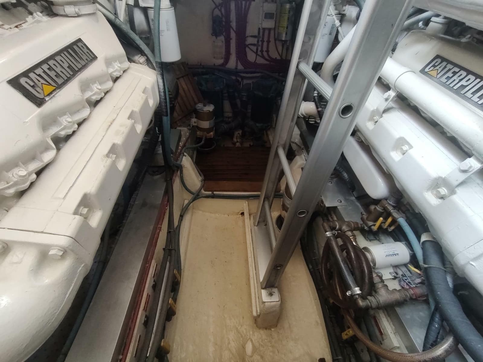 1996 Grand Banks Eastbay 40 Flybridge