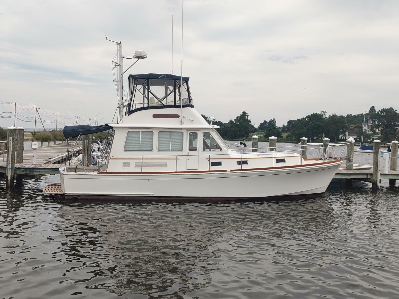 1996 Grand Banks Eastbay 40 Flybridge