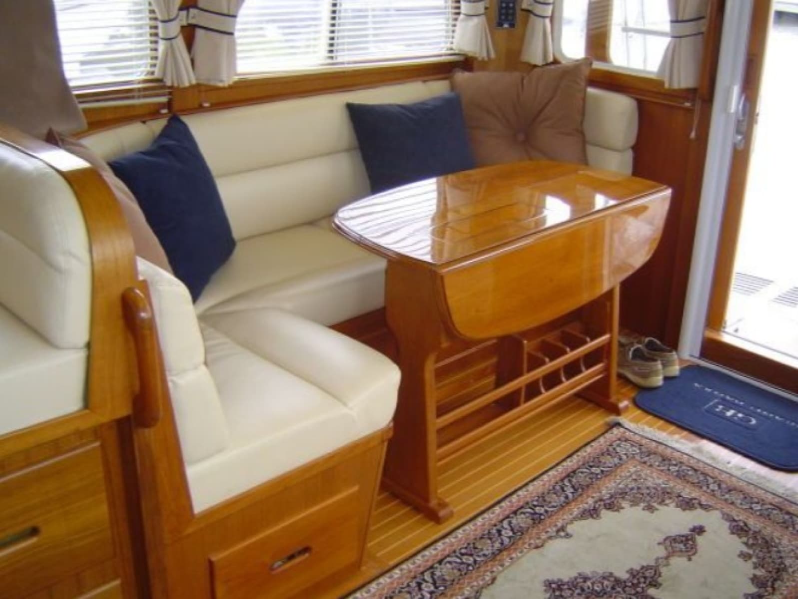 1996 Grand Banks Eastbay 40 Flybridge
