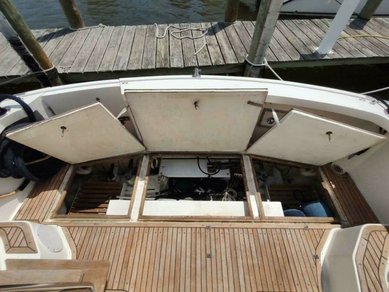 1996 Grand Banks Eastbay 40 Flybridge