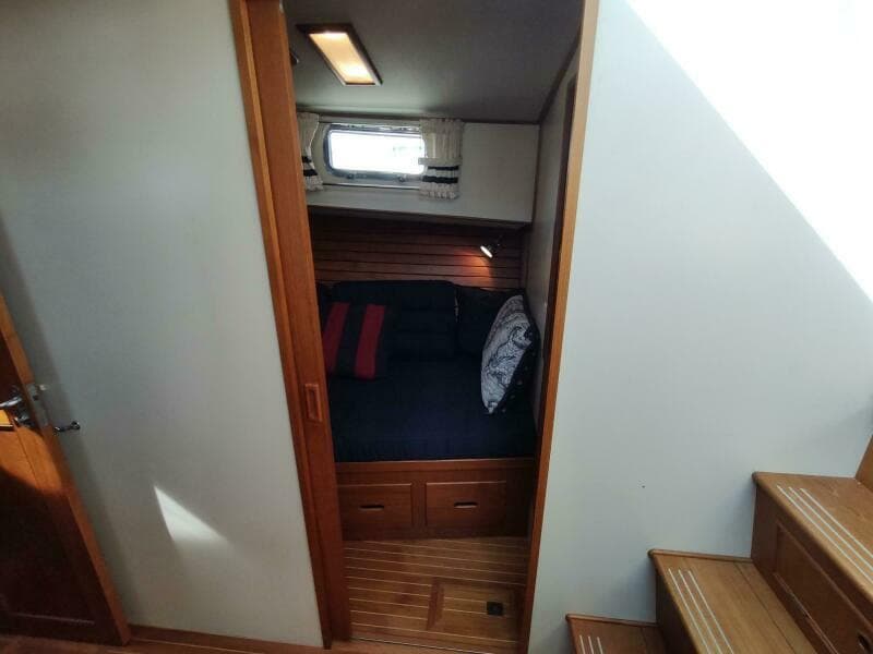 1996 Grand Banks Eastbay 40 Flybridge