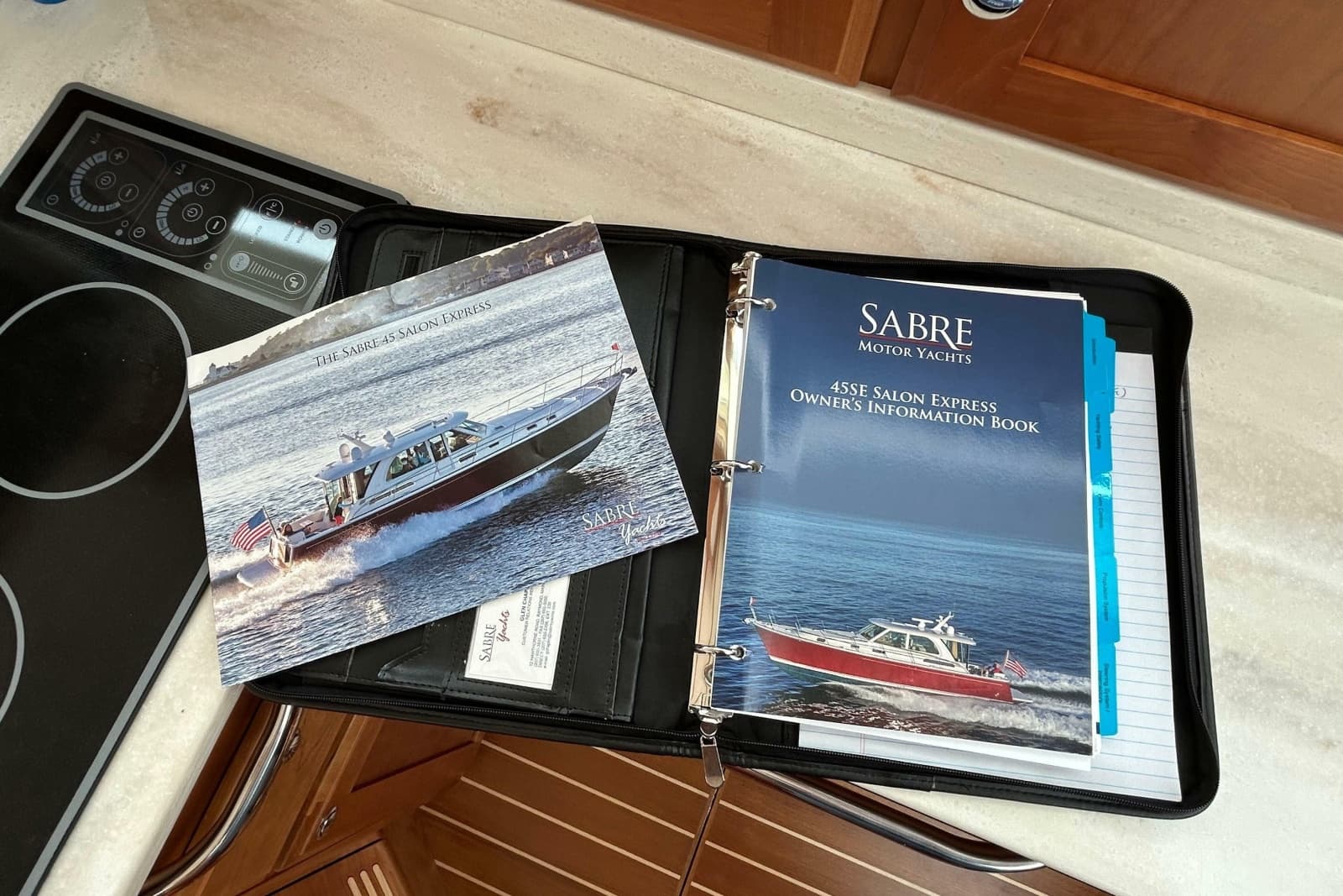 2022 Sabre 45 Salon Express