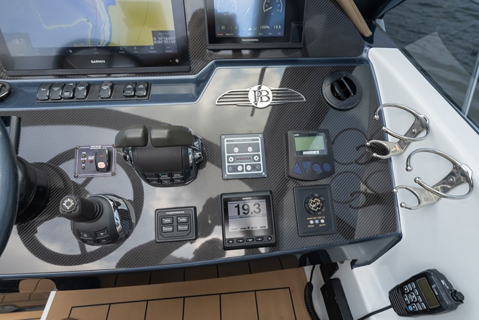 Helm electronics