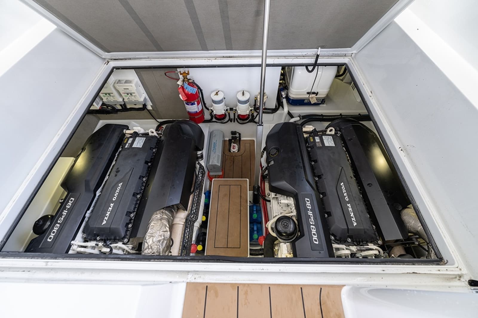 Engine compartment