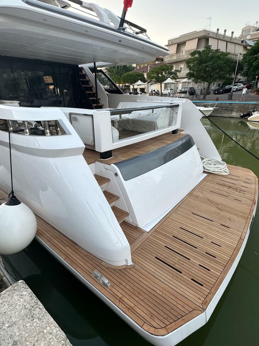 2023 Ferretti Yachts Ferretti 860