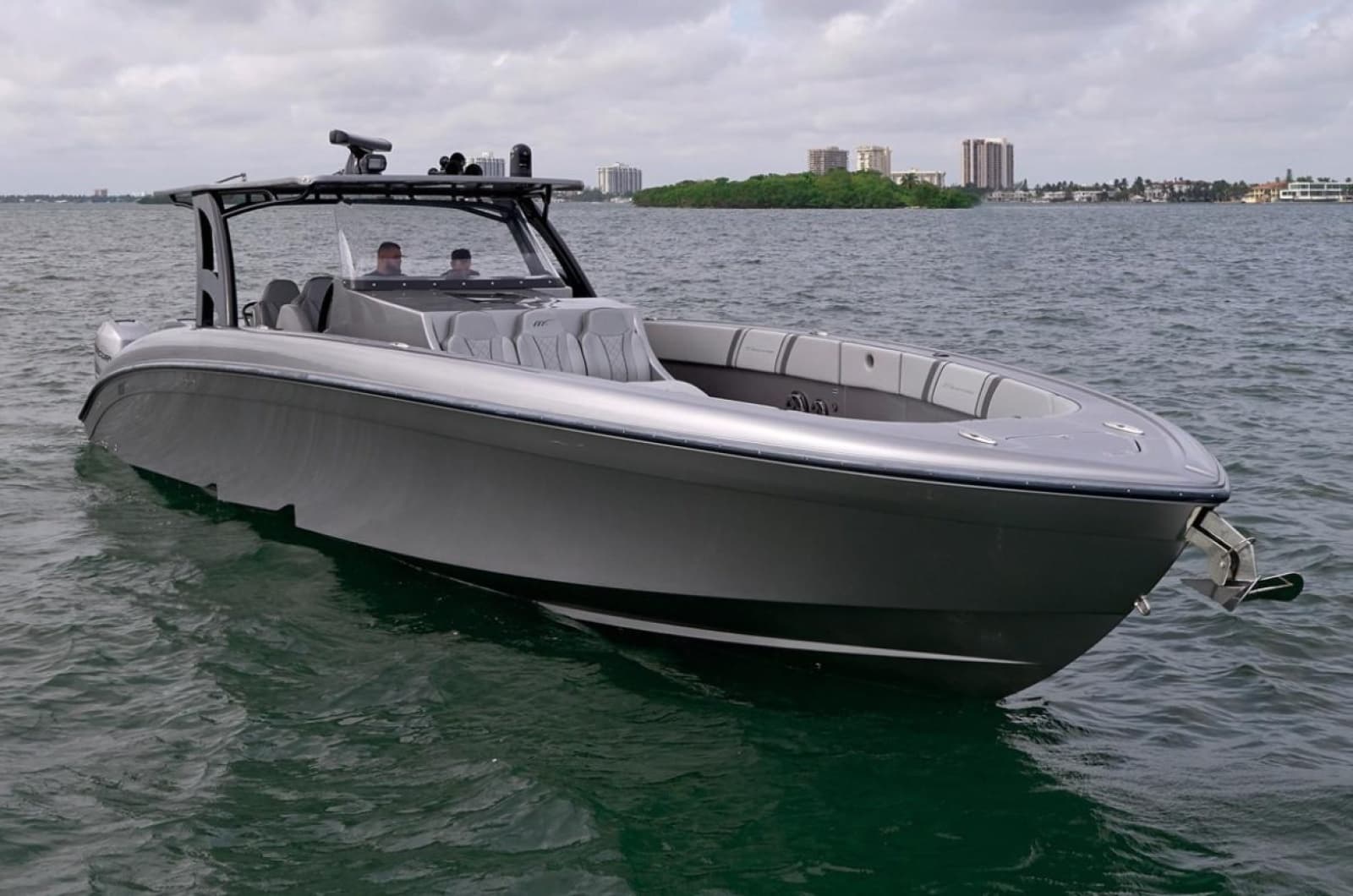 2019 Midnight Express 43