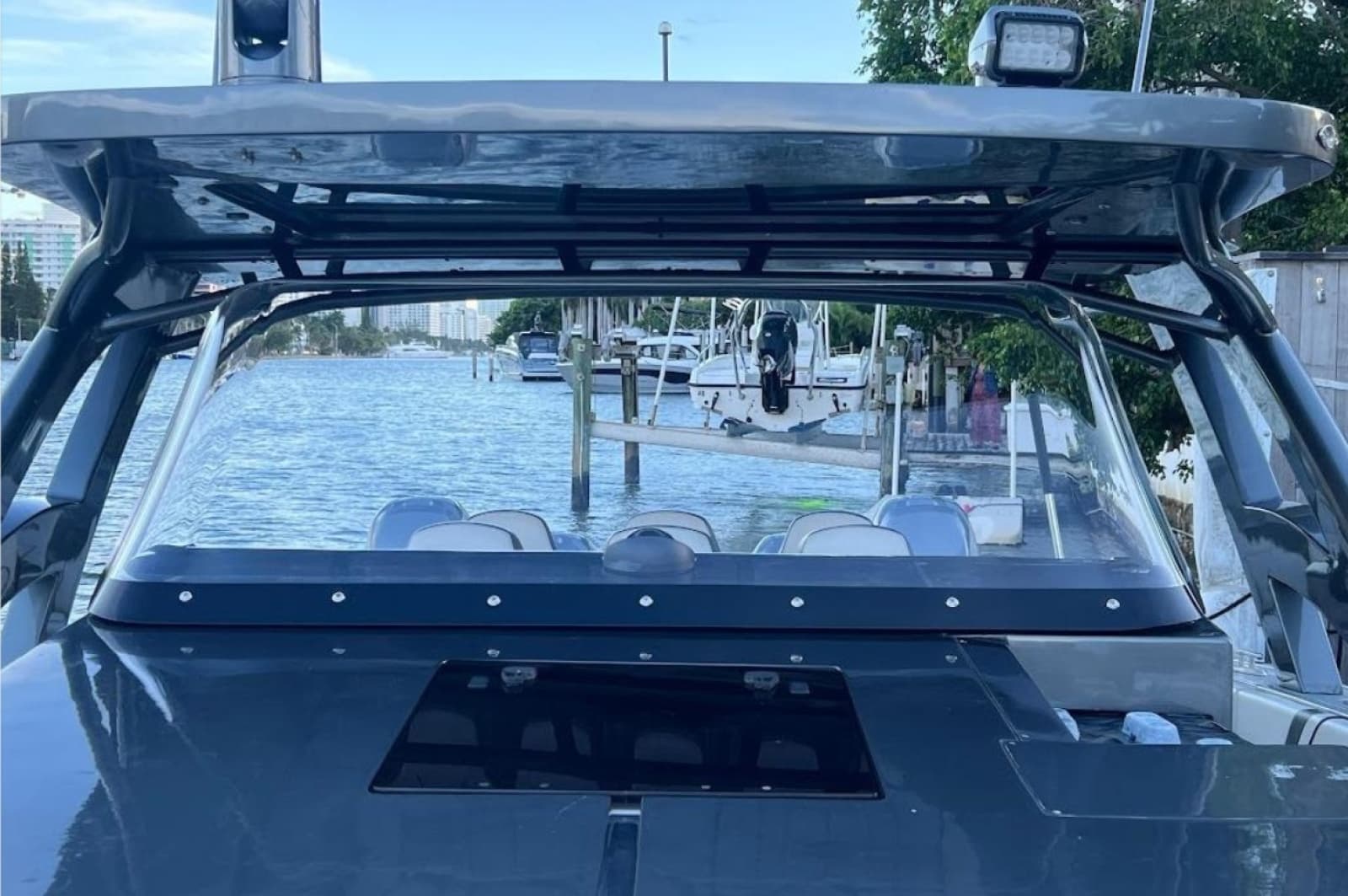 2019 Midnight Express 43