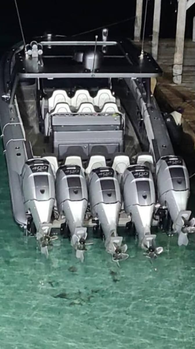 2019 Midnight Express 43