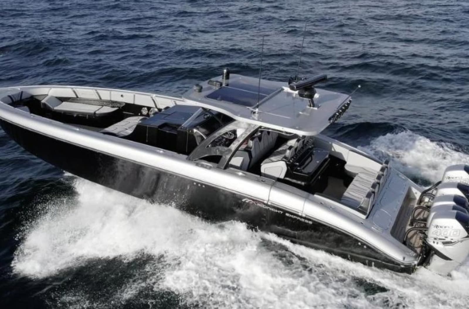 2019 Midnight Express 43