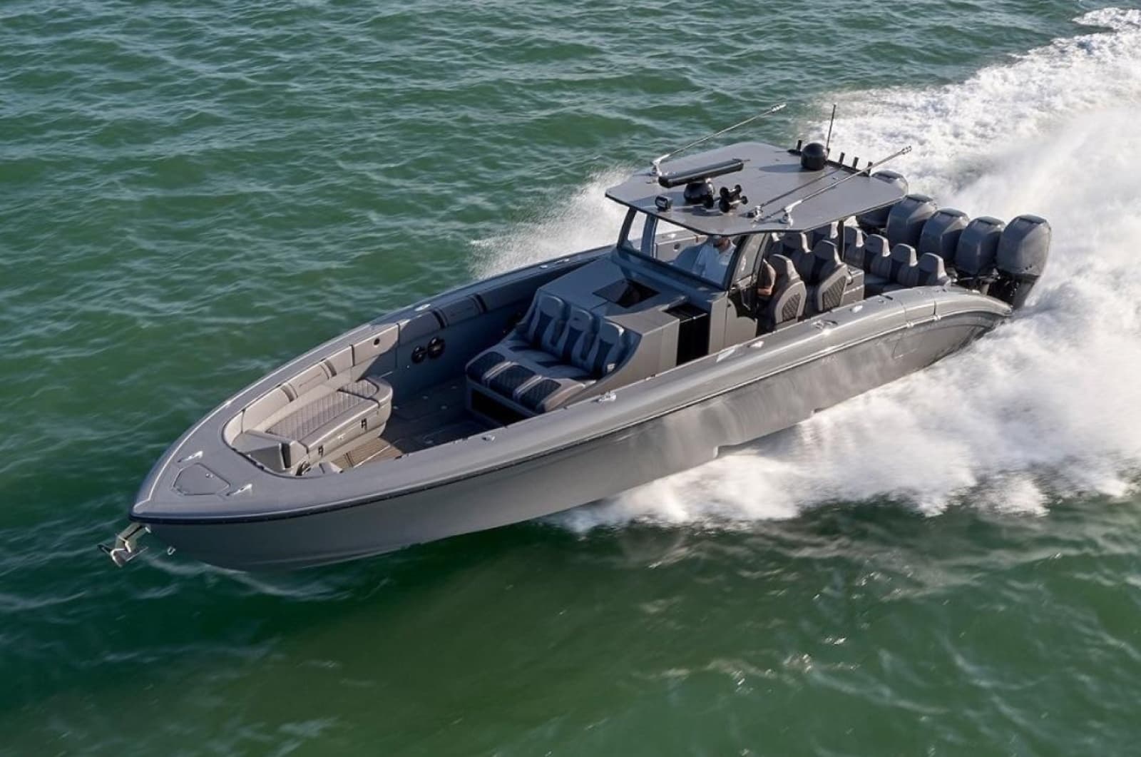2019 Midnight Express 43