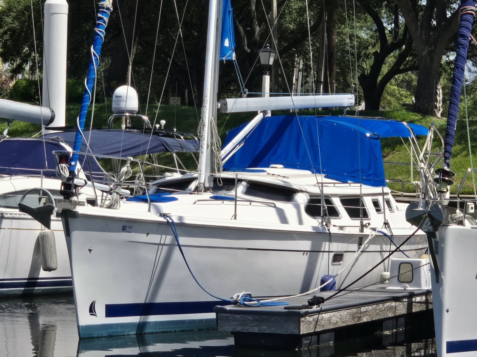 2007 Hunter 44 DS