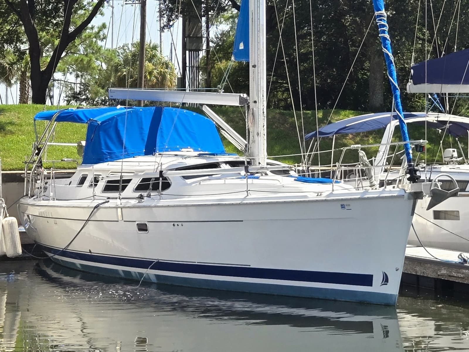 2007 Hunter 44 DS