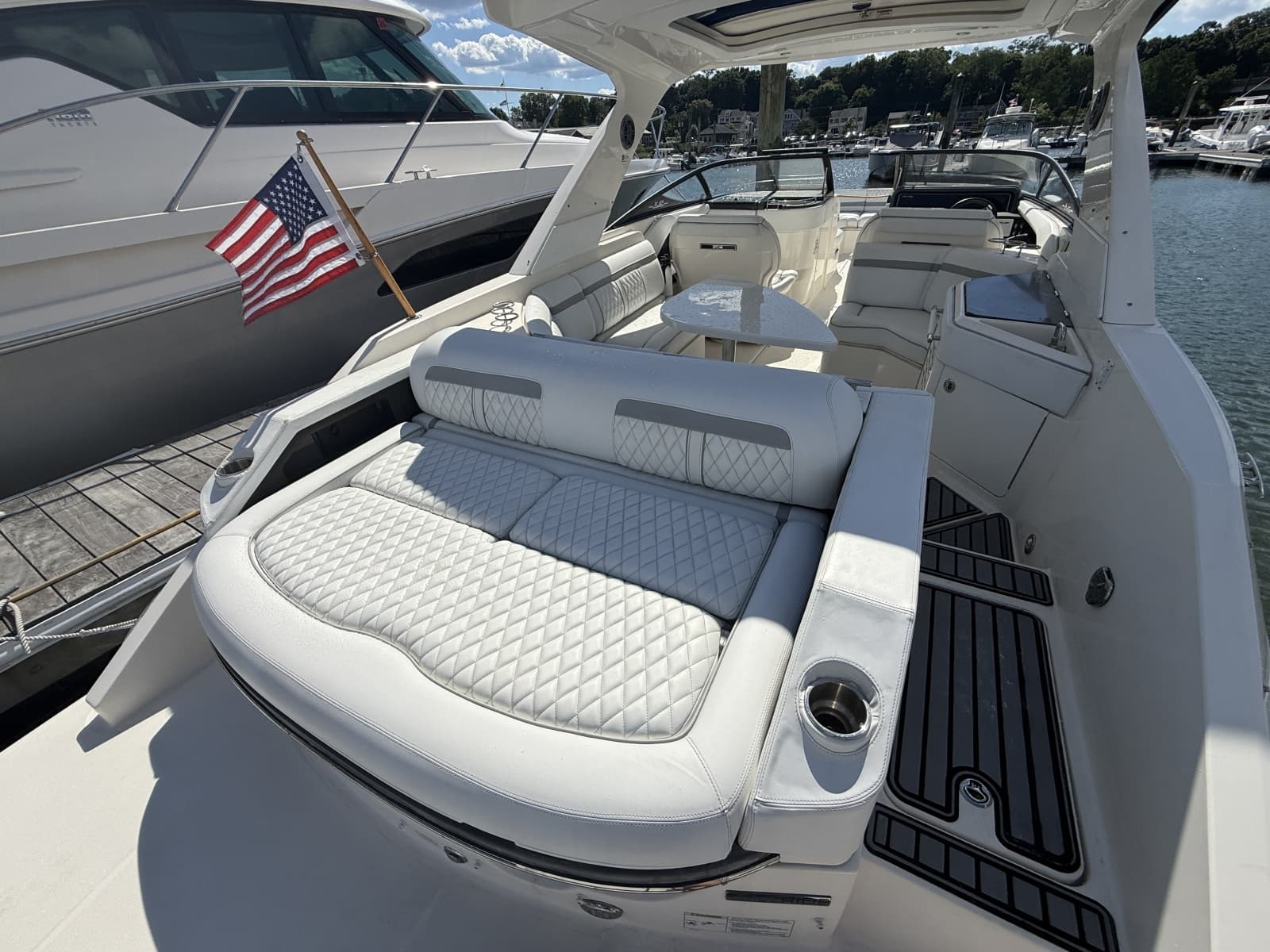 2016 Sea Ray 310 SLX