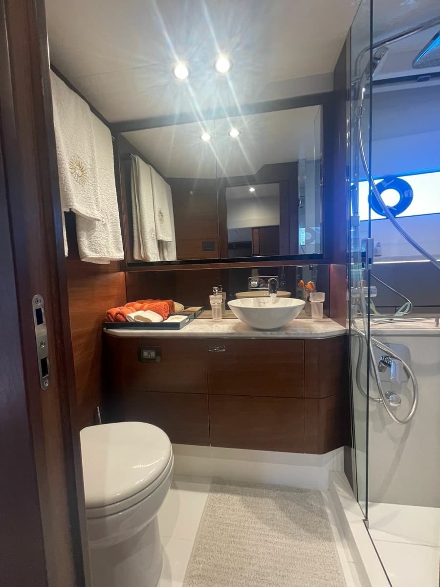 2019 Princess F55