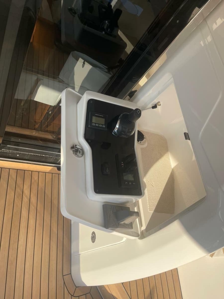 2019 Princess F55