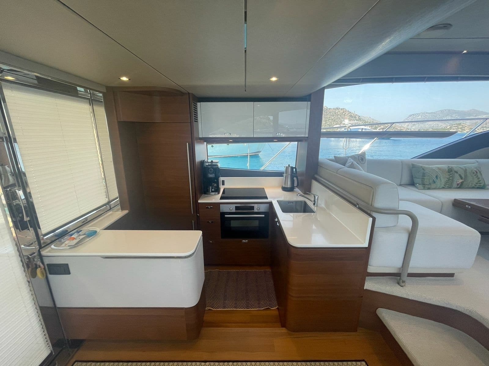 2019 Princess F55