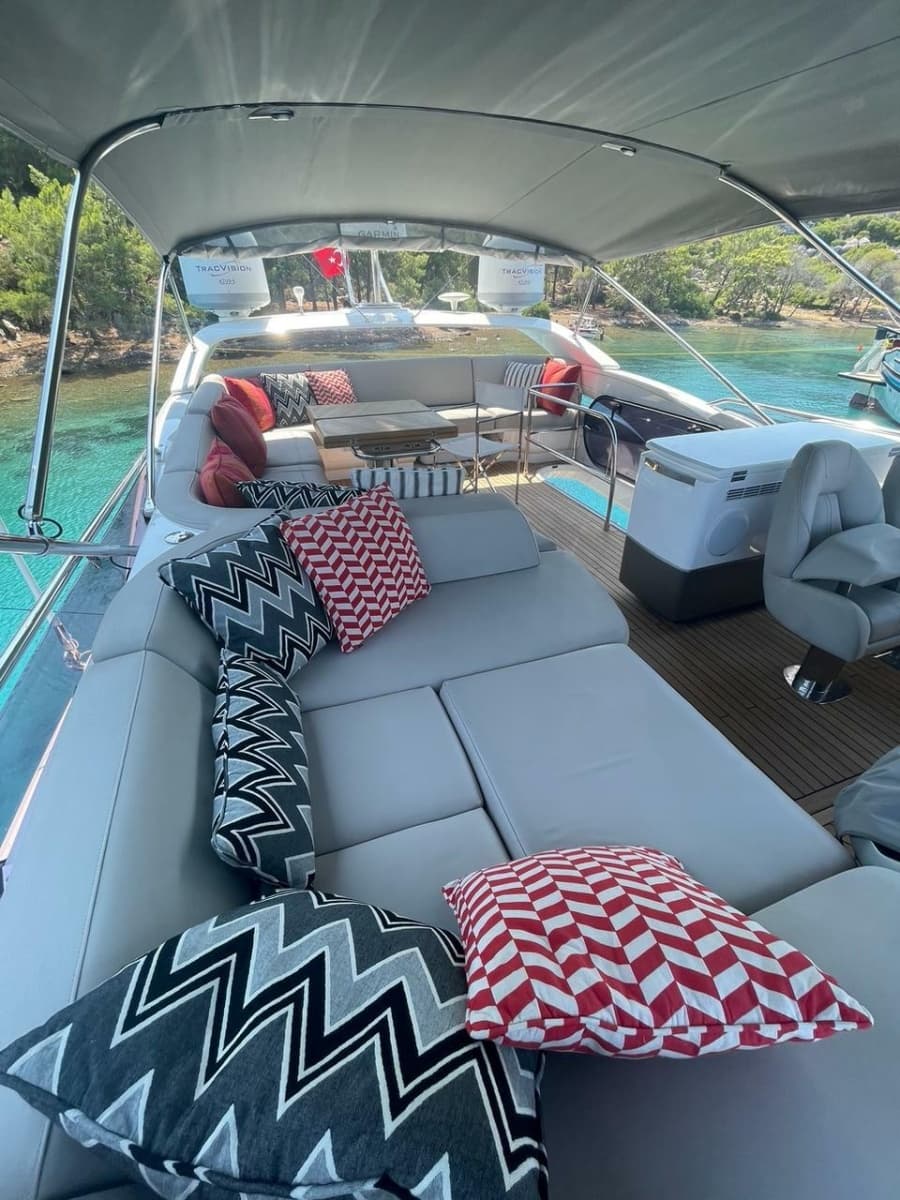 2019 Princess F55