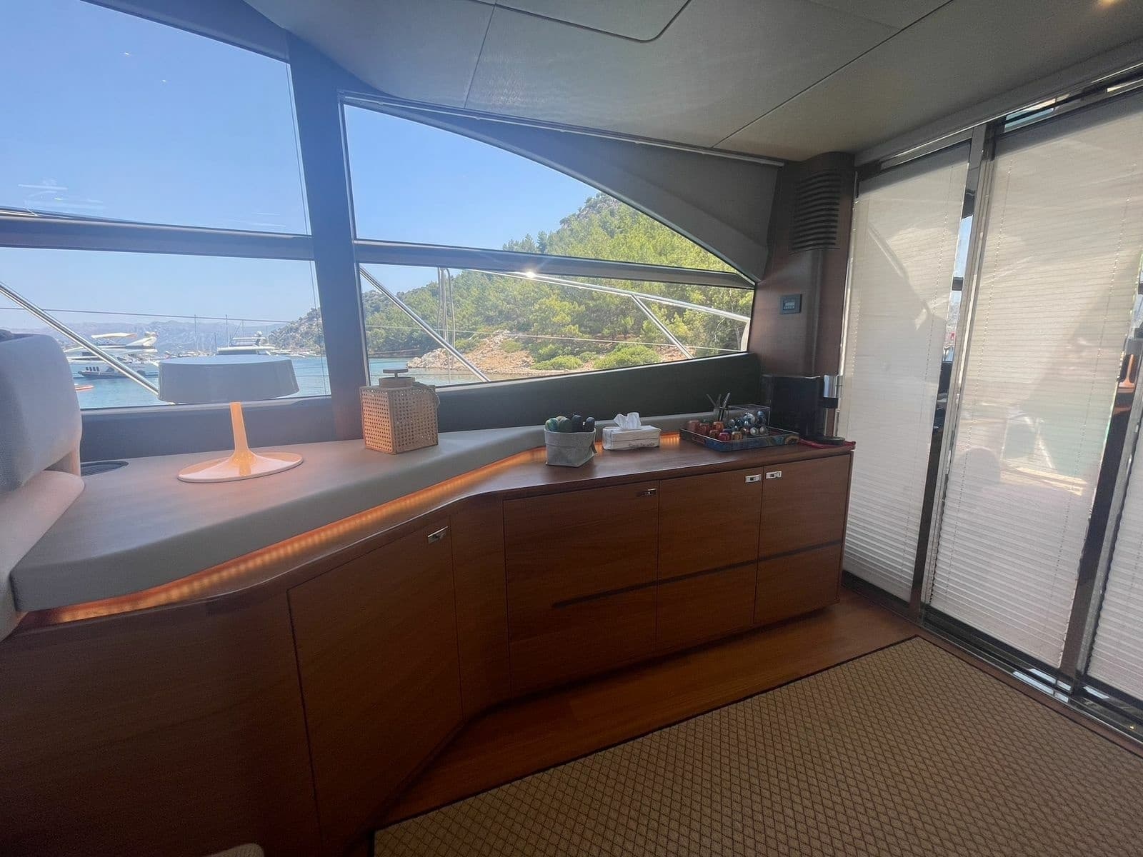 2019 Princess F55
