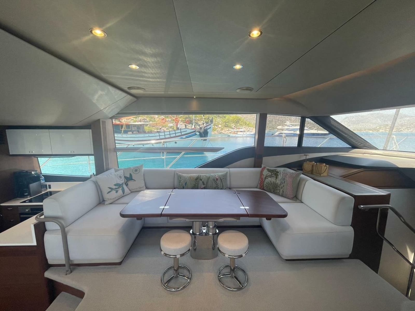 2019 Princess F55