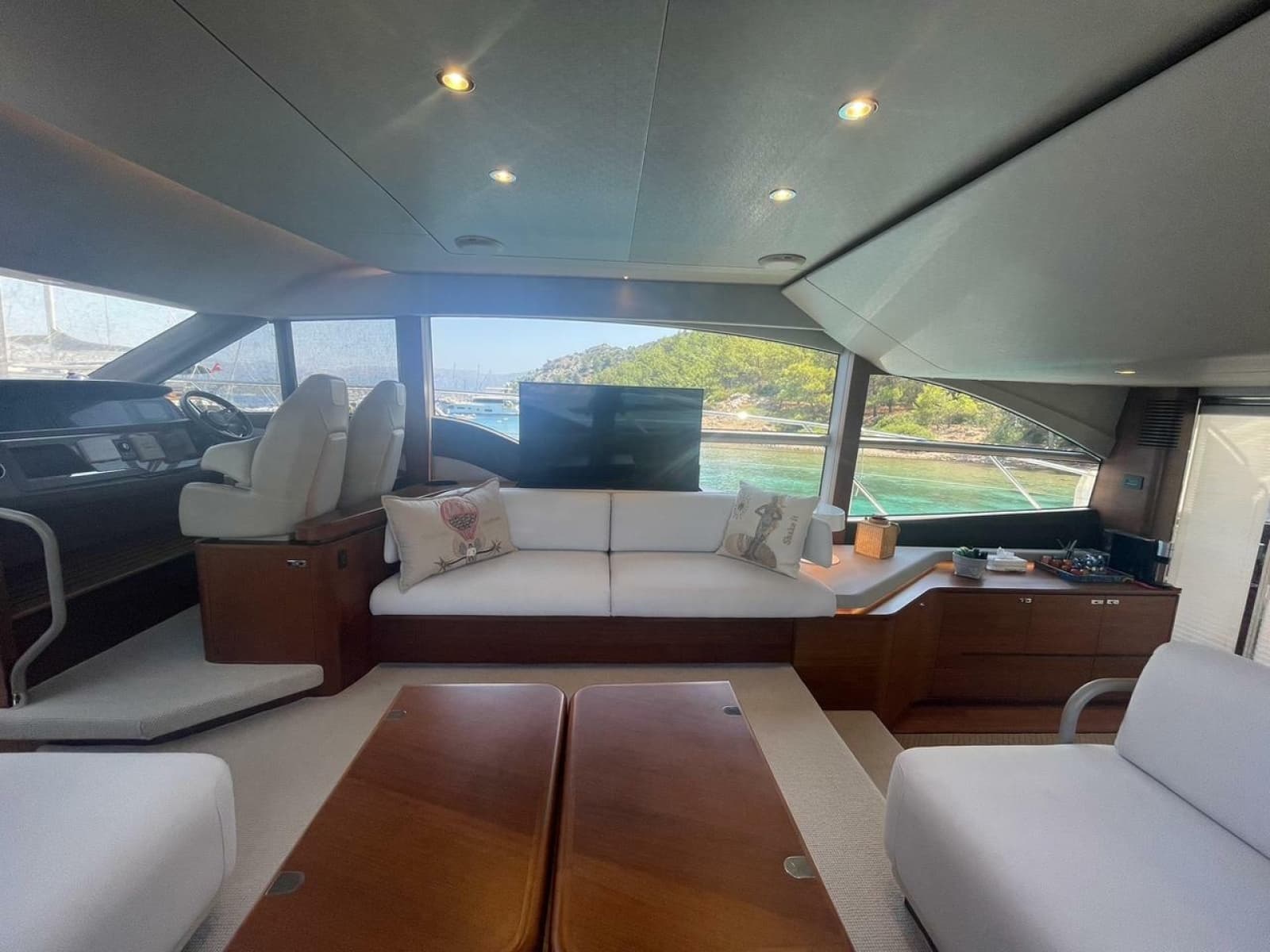 2019 Princess F55