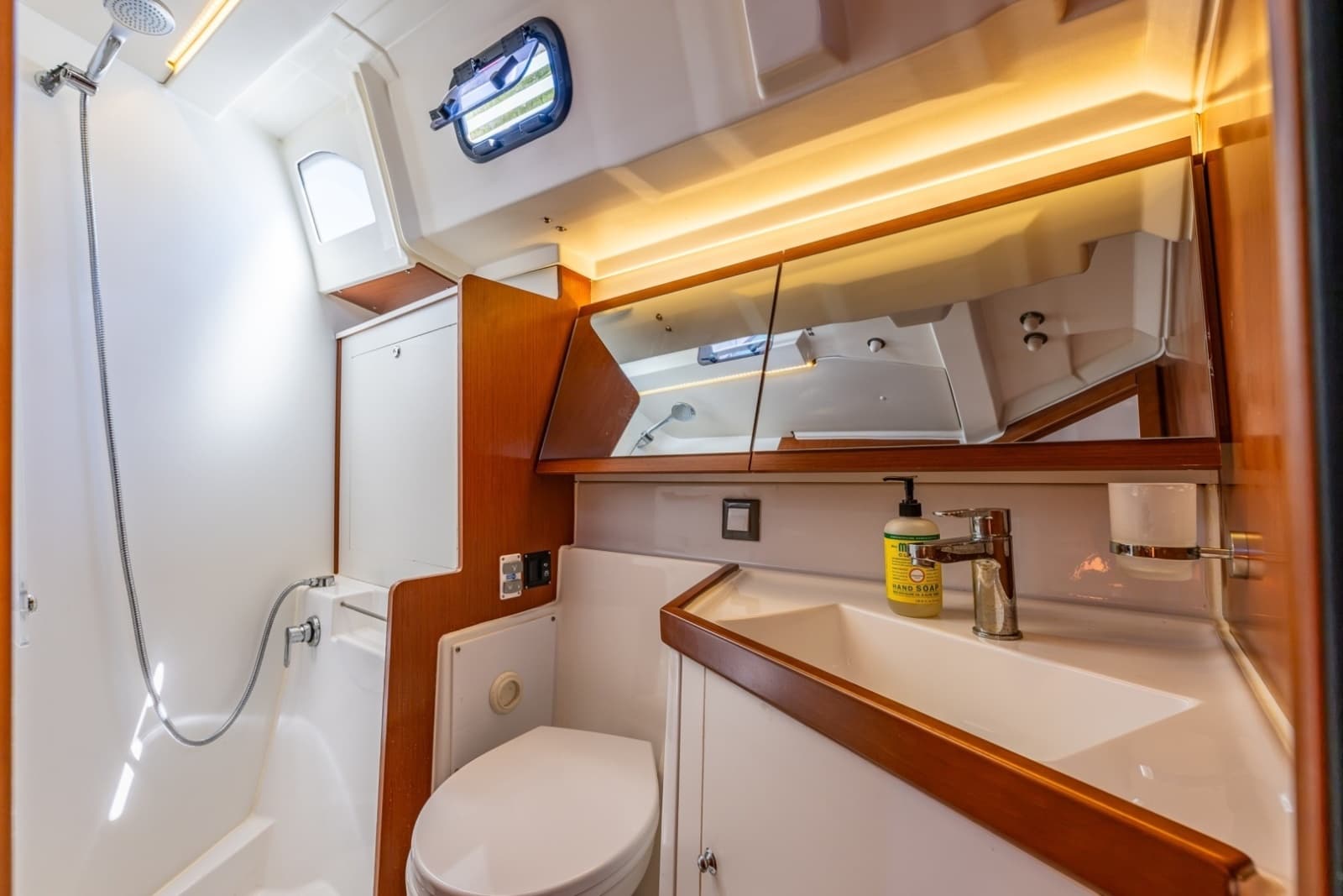 2019 Beneteau Oceanis 46.1