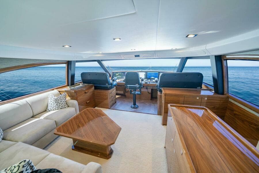 Viking 90 Sky Bridge - Enclosed Bridge