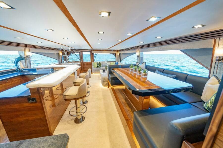 Viking 90 Sky Bridge - Salon