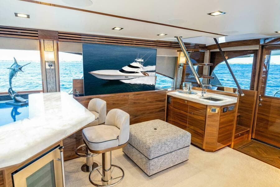Viking 90 Sky Bridge - Salon