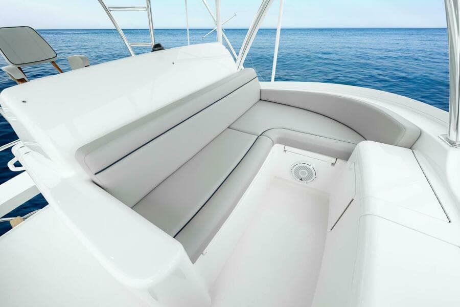 Viking 82 Skybridge - Skybridge