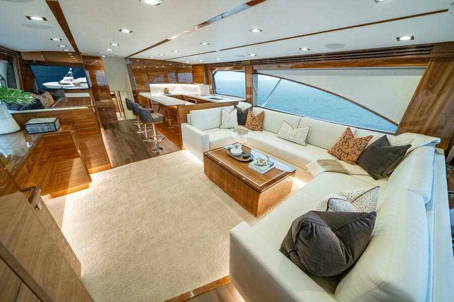Viking 82 Convertible - Salon