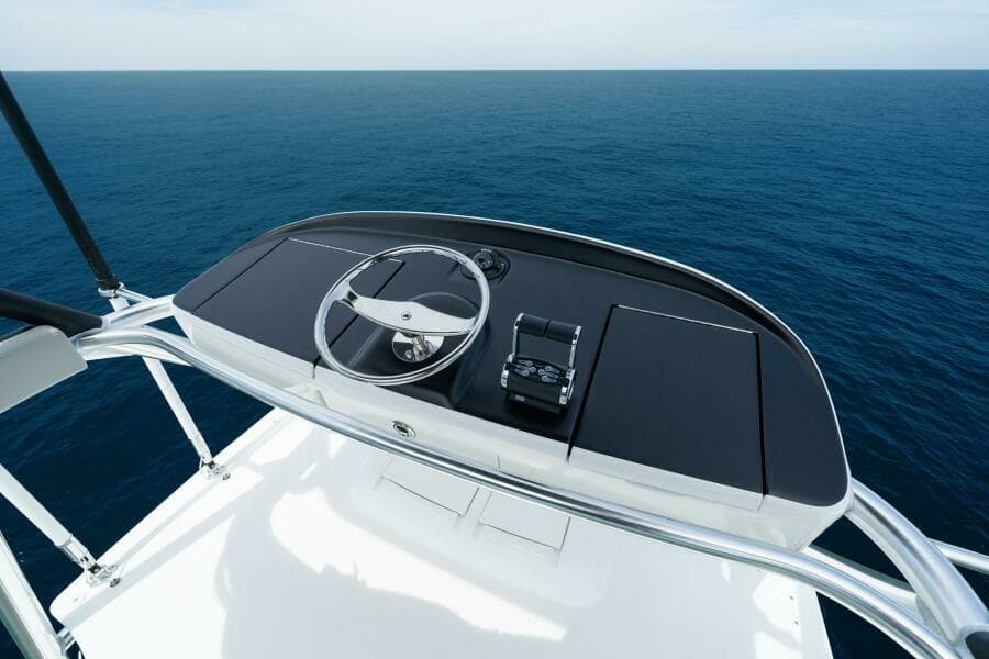 Viking 82 Convertible - Tower Helm