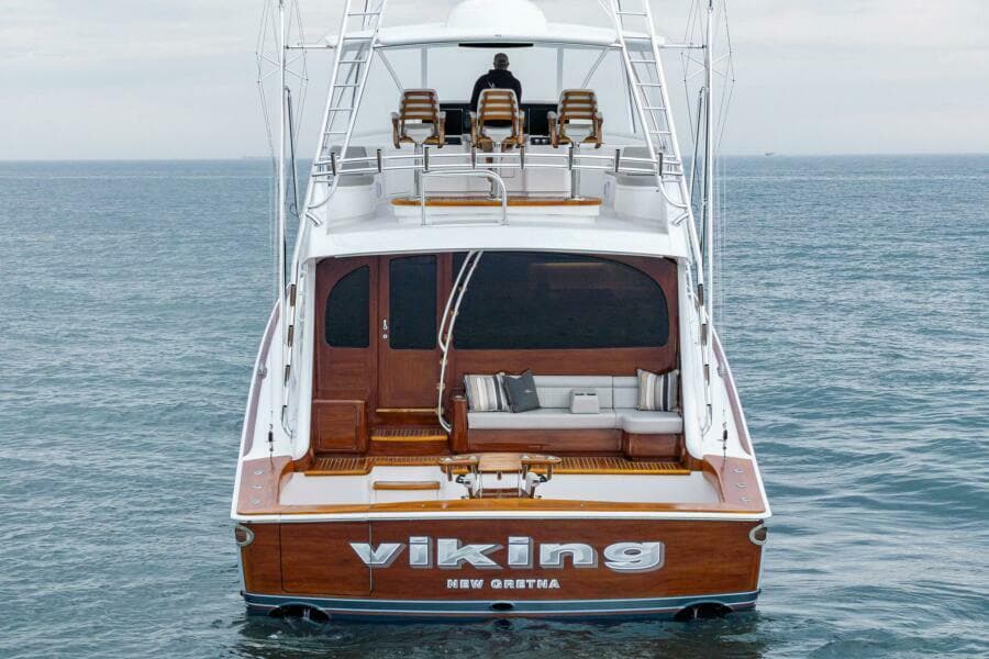Viking 82 Convertible - Transom