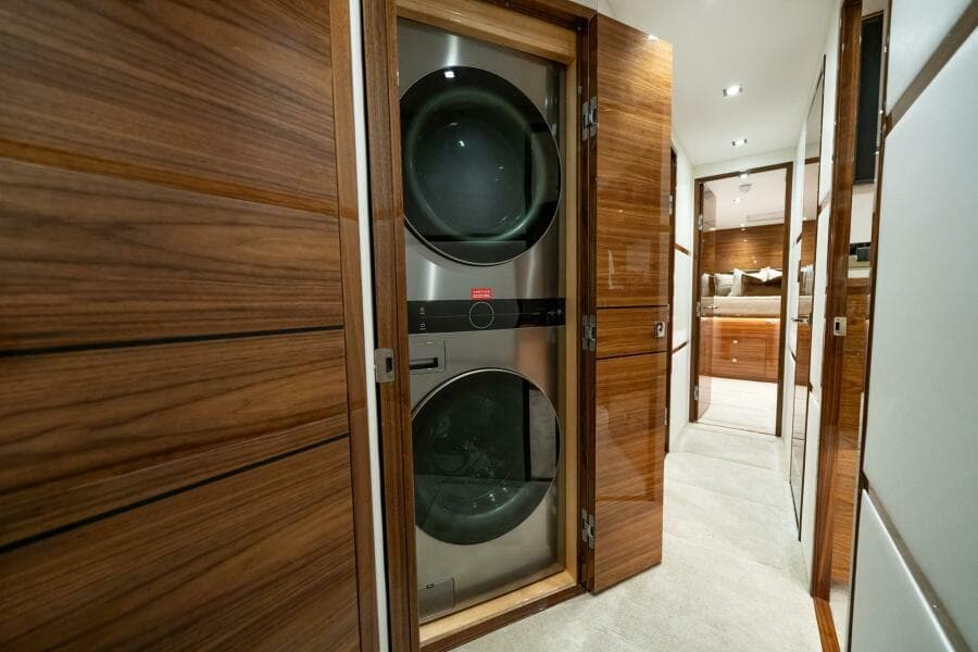 Viking 82 Convertible - Laundry Closet