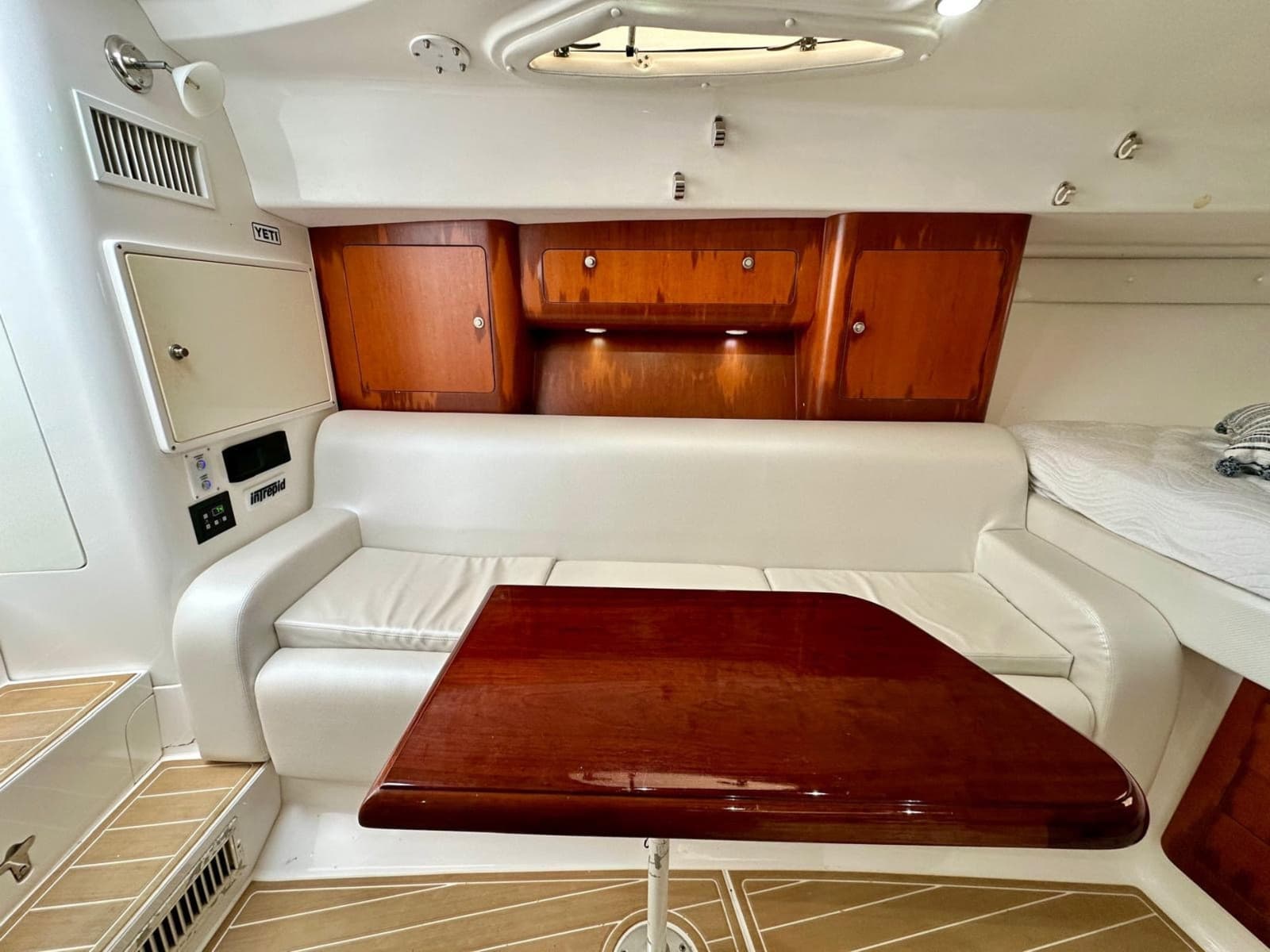 2006 Intrepid 